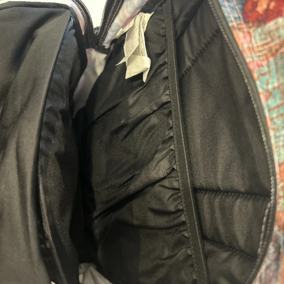 Mochila Dakine Campus S 18L 8 bits floral Foto 4 de 4