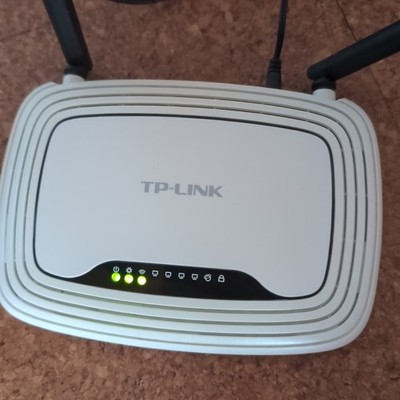 TP-Link TL-WR841N 300Mbit/s WLAN-Router   Gebraucht