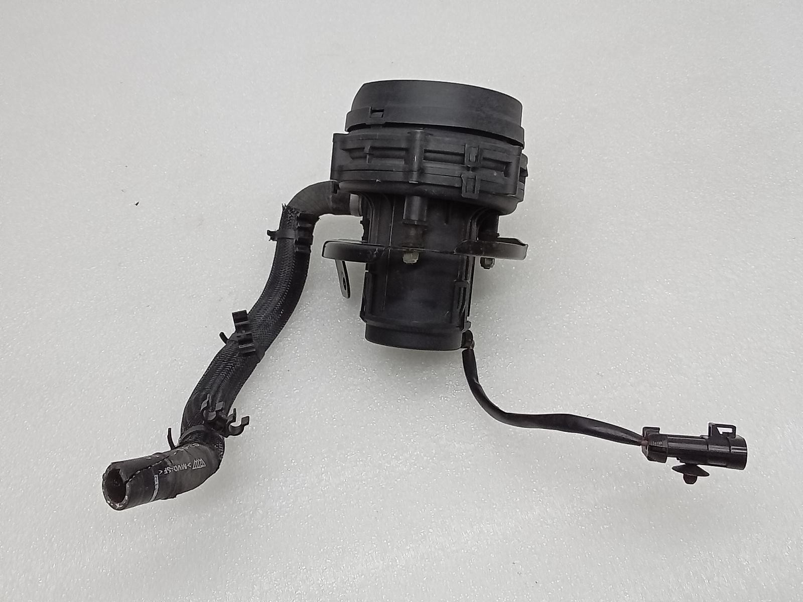 Maserati Quattroporte 2002-2019 Secondary air pump