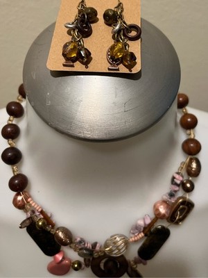 401. NWT CHICO S MIXED MEDIA STATEMENT NECKLACE & EARRING SET