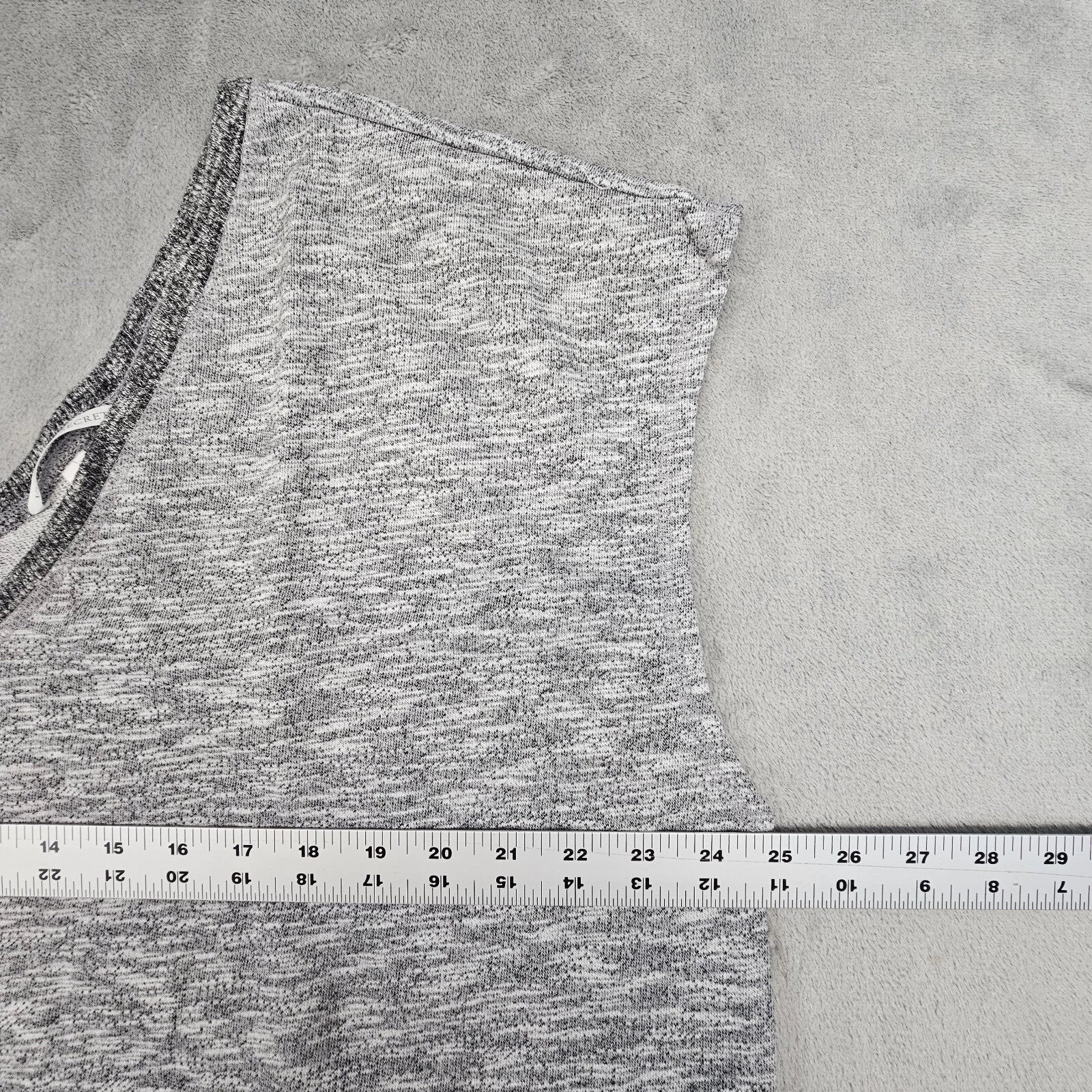 victoria-secret-vs sleeveless v-neck relaxed workout gym shirt