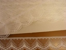 Flat Lace White - 33 metres  251 