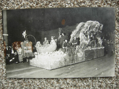 RPPC-PORTLAND OR-ROSE FESTIVAL-WASHINGTON ST-PARADE FLOAT-FUR TRADERS-REAL PHOTO