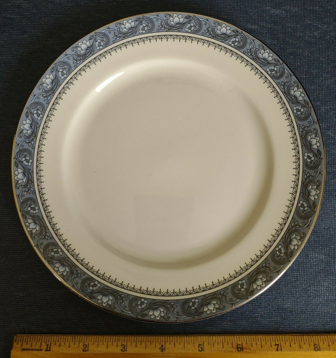 Aynsley Fine English Bone China “Blue Mist” 8¼