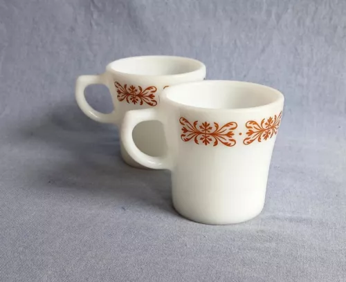 2 Pyrex Corning Retro Copper Filigree Coffee Mugs Great Condition