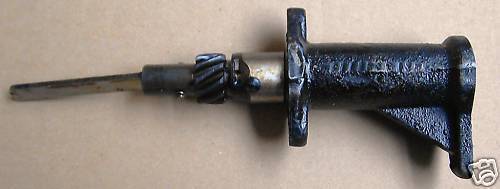 Geber zwischen Ölpumpe und Zündverteiler UAZ 469 / 451-1016010-03 - Bild 1 von 1