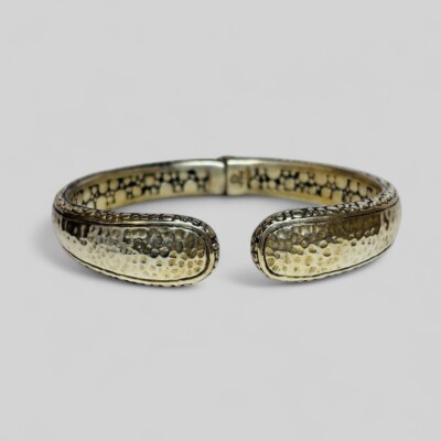 Sarda Sterling 925 Silver Hammered Pebble Accent Hinged Cuff  display picture 1