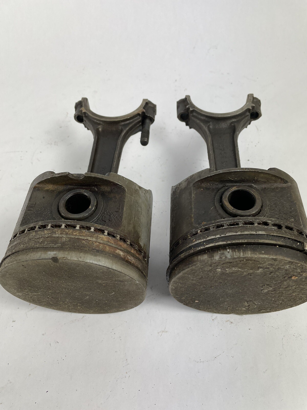 Mopar 440 426 Flat Top Pistons with CONNECTING RODS LY 1851535