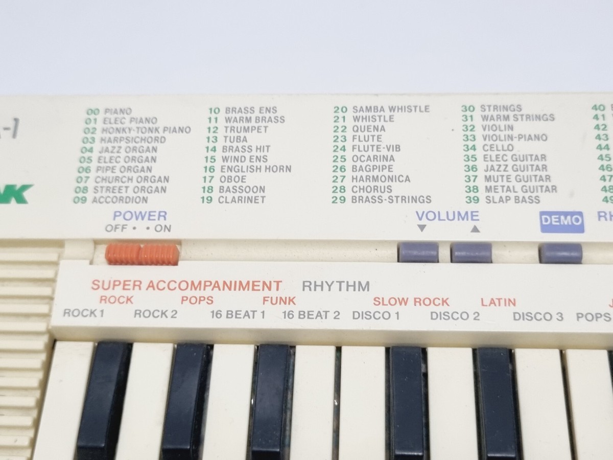 RARE Vintage SA-1 CASIO 100 Sound Tone Bank Keyboard