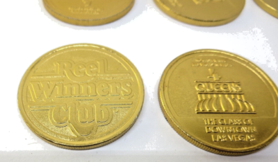 4 QUEENS Reel Winners Club Vegas Casino Gold Color Coin No
