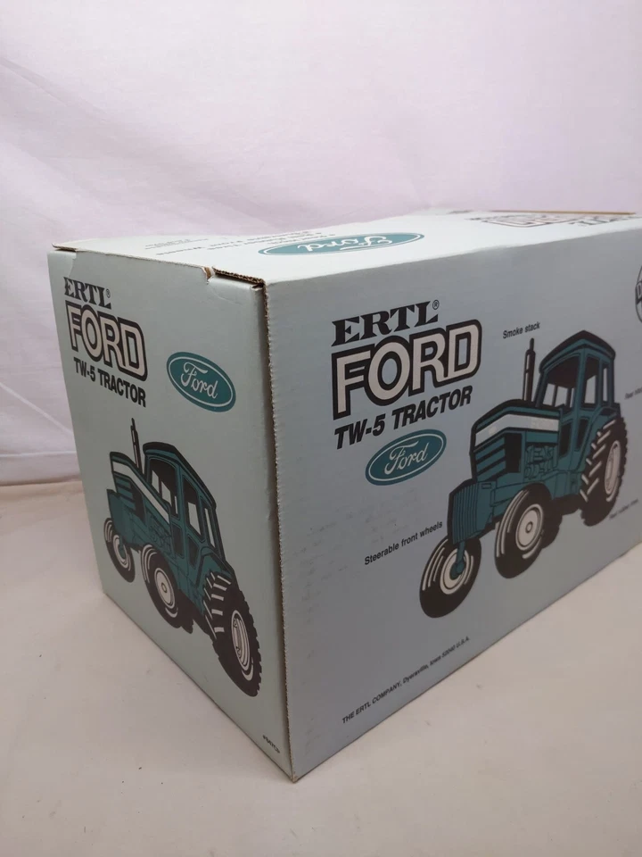 1/12 Ertl Farm Toy Ford TW5 Tractor With Box #3 - Image 4 of 4
