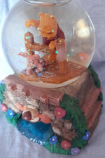 Disney Pooh Bear Snowglobe