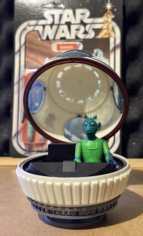 Stan Solo Ubrikkian 9000 Landspeeder  + Greedo carded and loose - Image 3 of 4