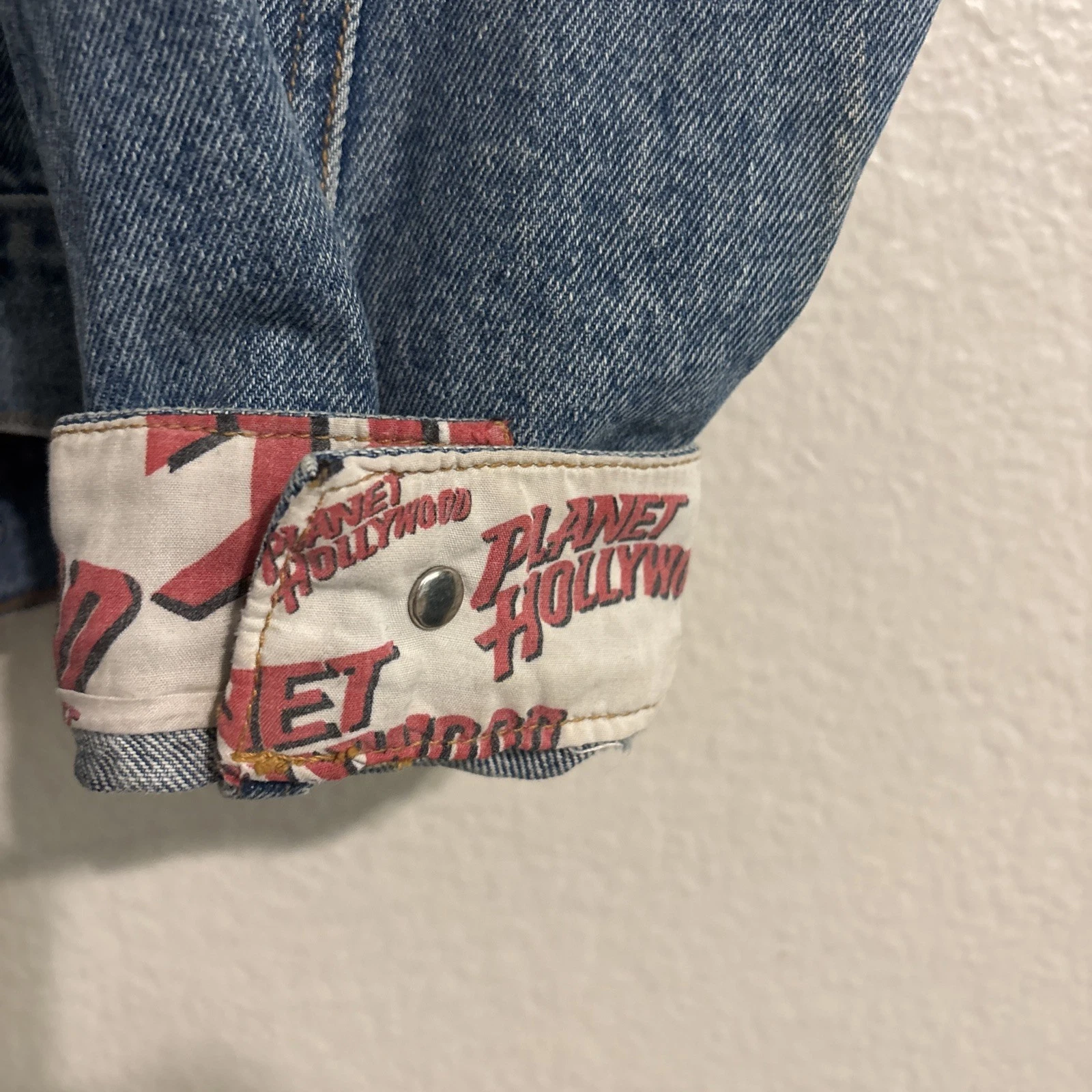 Vintage 1991 PLANET HOLLYWOOD Las Vegas Casino Denim Trucker Jean Jacket Small - product detail image 10