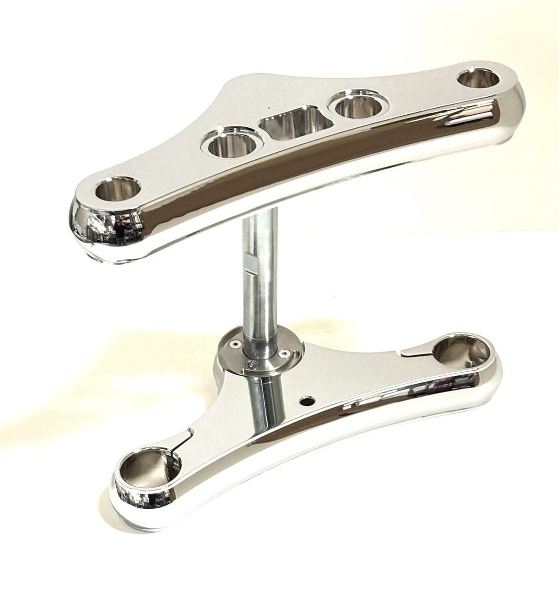 TGC トリプルツリー FLHTCUTG レイクトリプルツリー | ハーレー・カスタム・ワールド