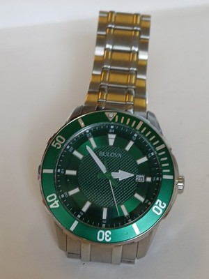 Bulova 98B359 Mens Classic Green Dial Watch Stainless St Excellent Condition 