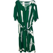 Bloomchic green & white A-line V-neck short sleeve belted midi dress Size 26