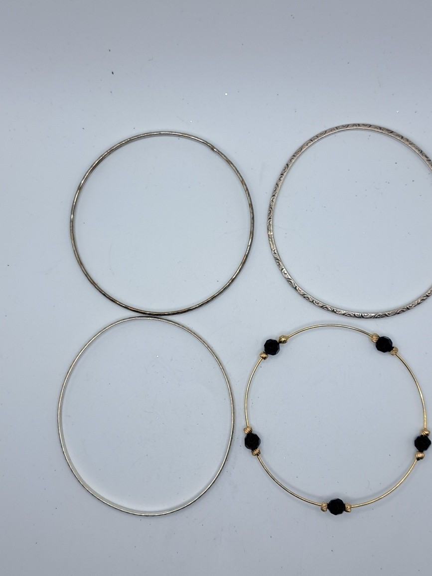 4 Thin Bangle Bracelets Silver Metal Filigree Pat… - image 1