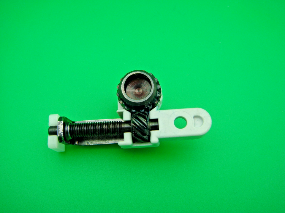 GENUINE STIHL MS231 MS251 CHAINSAW BAR CHAIN TENSIONER - NEW TAKE OFF ...