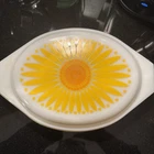 PYREX SUNFLOWER OVAL DIVIDED CASSEROLE DISH WITH LID VINTAGE-YELLOW😊