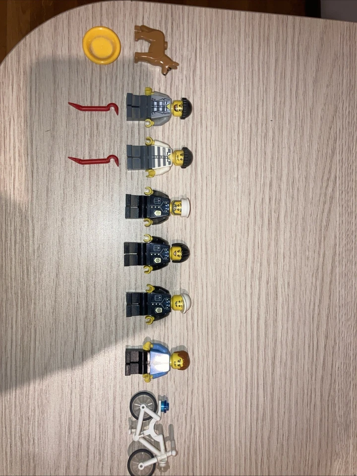 LEGO City 7498 Police Station, foto 3 de 5