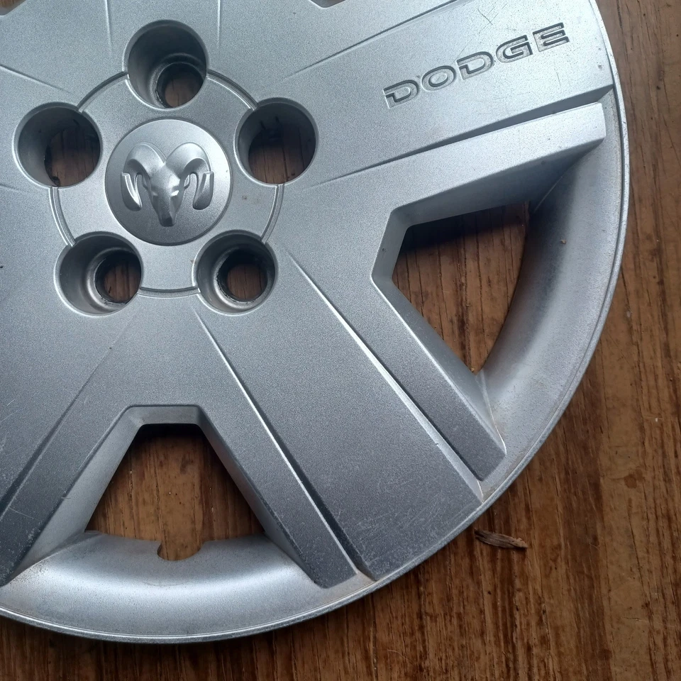 Calota Dodge Avenger 2008-2011 serve para roda 16" 05272552AA, 8029 01 - Imagem 4 de 4