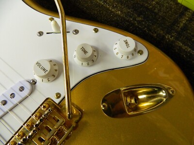 c.1991 Fernandes LE-2G, Made in Japan, Rare Color, Gold