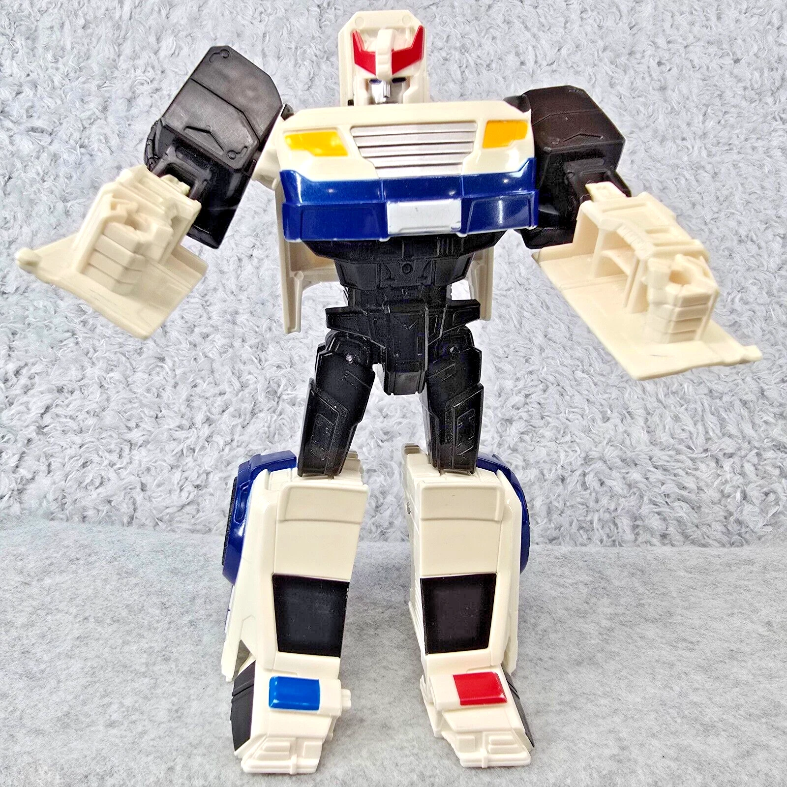  transformers prowl cyber battalion autobot 2016 police car 