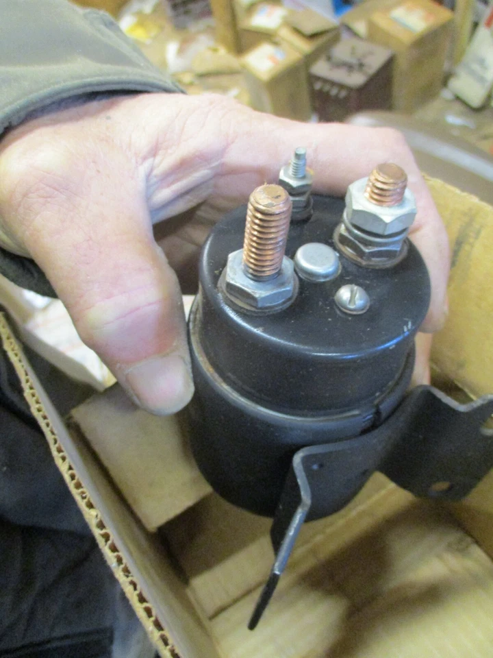  NOS 1949 1954 SOLENOIDE DE ARRANQUE 6 VOLTIOS OLDSMOBILE 1118156 D-963 Foto 3 de 3