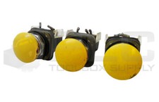 LOT OF 3 ALLEN BRADLEY 800T-D... /T PUSH BUTTON W/ 800T-XA /D CONTACT BLOCK