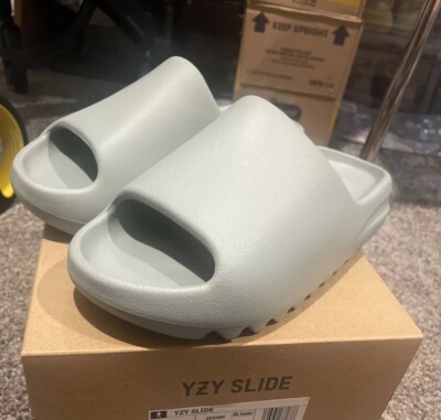 靴 ADIDAS YZY SLIDE SALT YEEZY Amazon.com | adidas Yeezy Slide Salt, 6 Women/6 Men | Sport