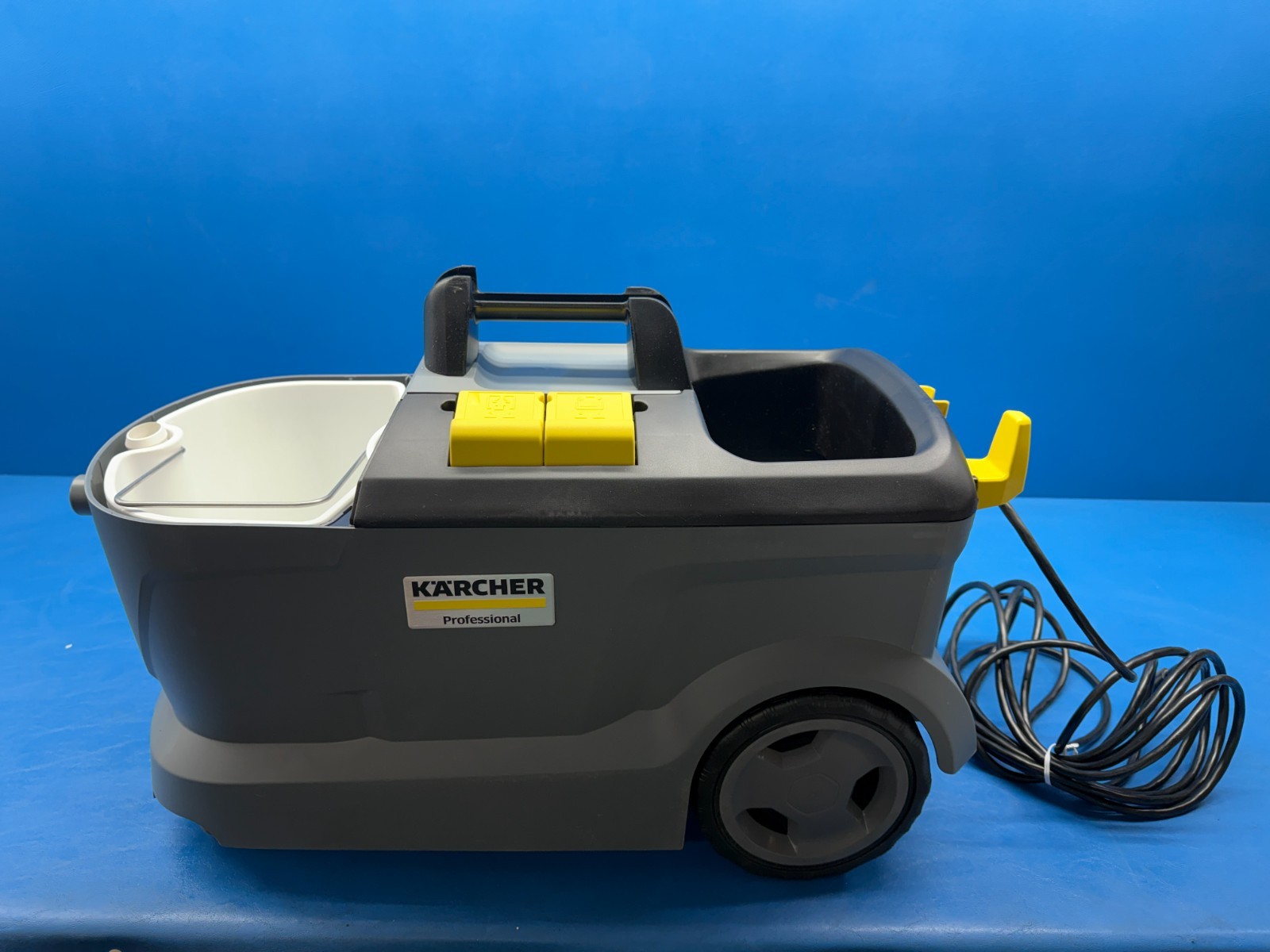Karcher 1.100-133.0 Puzzi 10/1 120V Single Phase Commercial Carpet Extractor