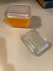 Pyrex Friendship Orange 501-B 1 1/2 Cup Refrigerator Dish with 2 Lids