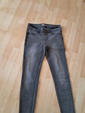 Biete hier eine Jeans jeggins in grau in der Gr.S an.