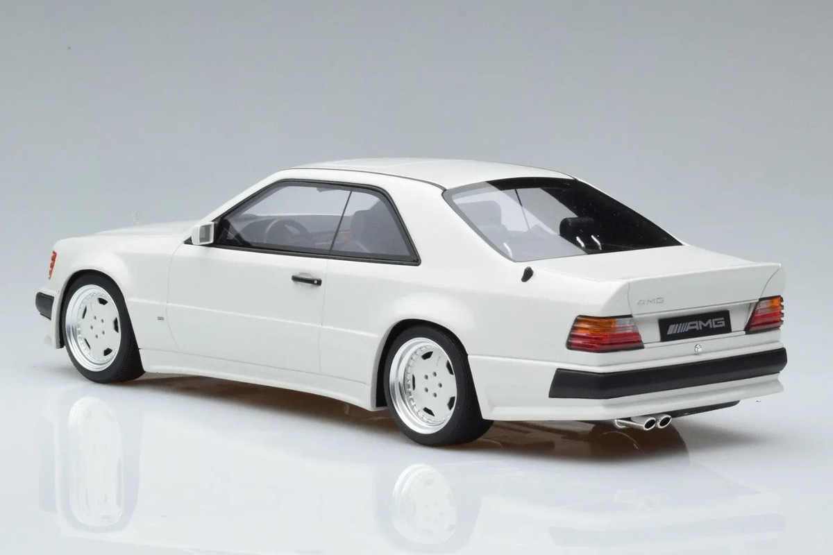 SUPER RARE Otto 1/18 Mercedes-Benz 300 CE AMG C124 Arctic White