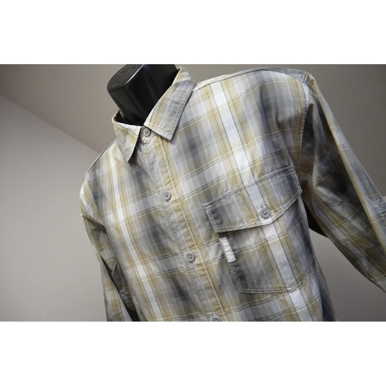 Columbia Plaid Button Down Shirt Mens Large Grey Olive Plaid Vented Hiking