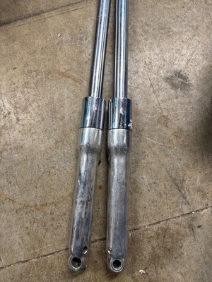 EARLY NORTON COMMANDO 750 S FORKS
