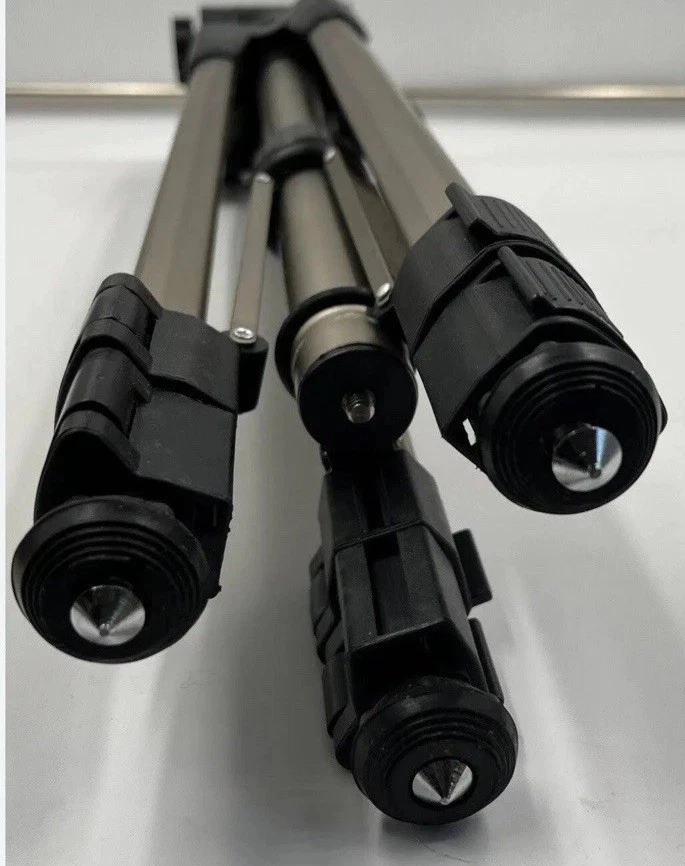 Tripod Dynex Universal Professional 60" DX-TRP60 Gold With Quick Release Plate - Image 4 of 4