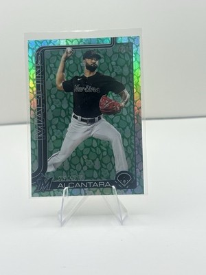 2025 Topps Series 1 - Sandy Alcantara #335 Green Leaf Foil.
