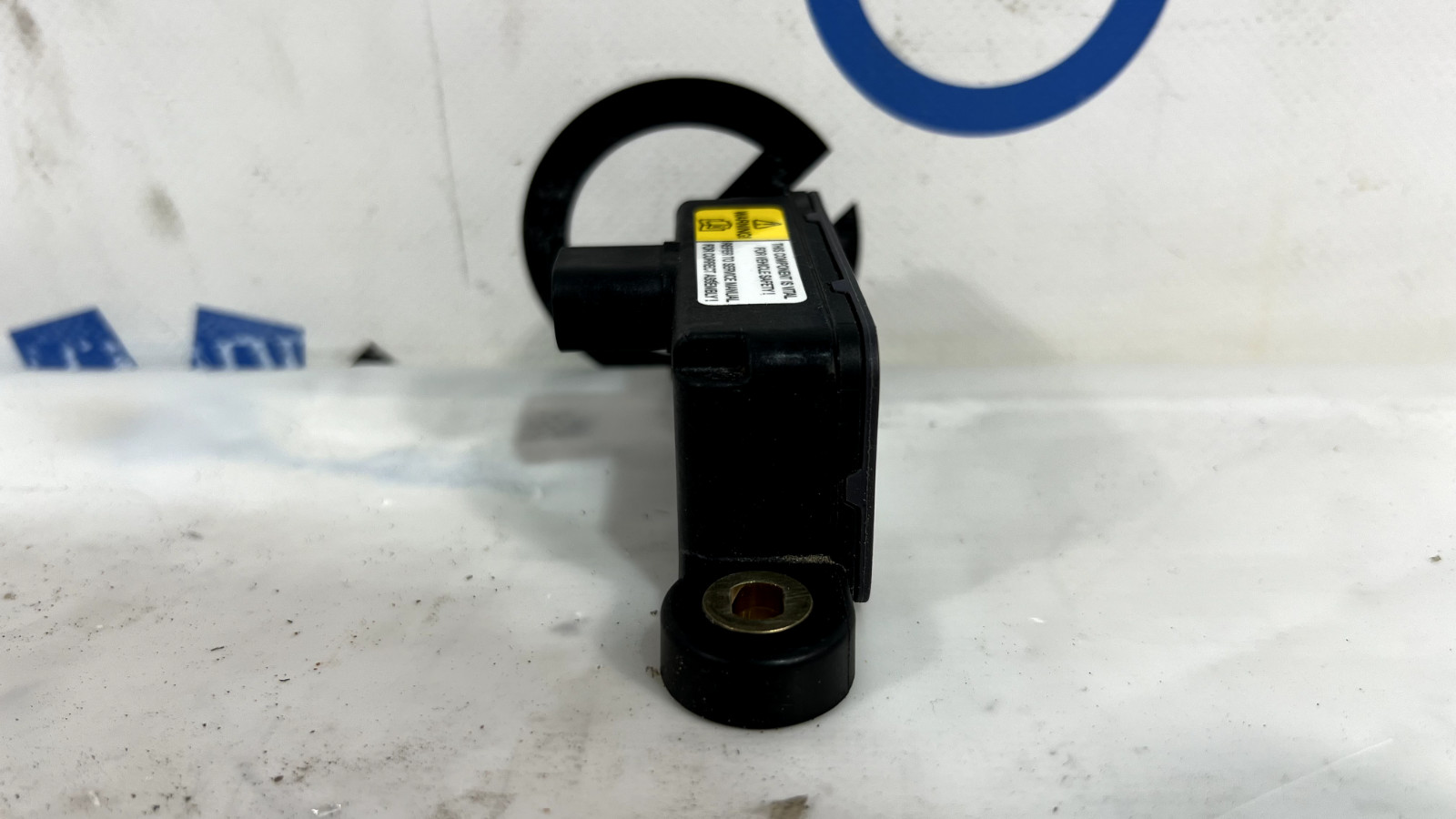 2011 11 - 18  ASTON MARTIN V8 VANTAGE Yaw Rate Sensor