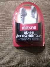 Maxell EB-95 WHITE Earbud with 3.5mm Universal Plug Dynamic Sound BRAND NEW