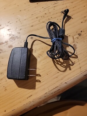 DVE DSA-12PFA-05 FUS Switching Power Supply AC Adapter Output 5V DC 2A Charger 
