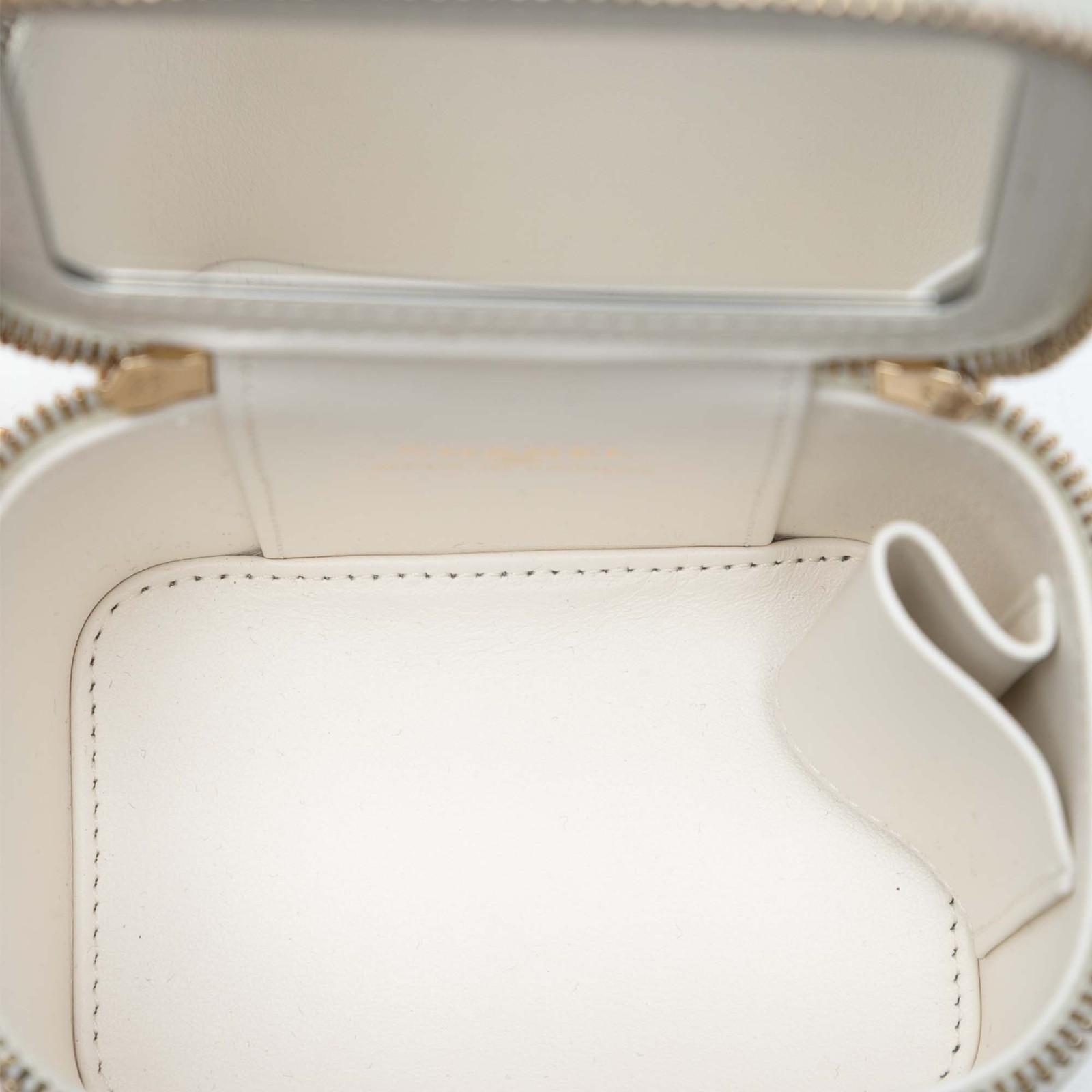 Authenticated Chanel Mini Caviar Coco Casino Vani… - image 4