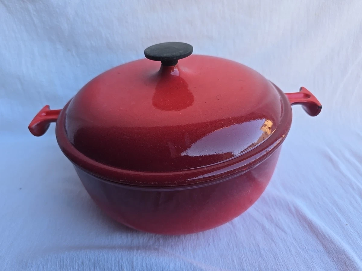 Ancienne cocotte Le Creuset en fonte (Gebraucht) in Chézard St Martin für CHF 26 – mit Lieferung