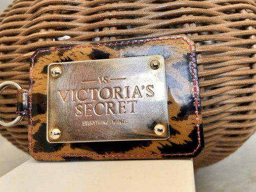 VS VICTORIA'S SECRET ~ LUGGAGE ID TAG ~ GYMBAG ~ KEYCHAIN ~ ANIMAL LEOPARD PRINT