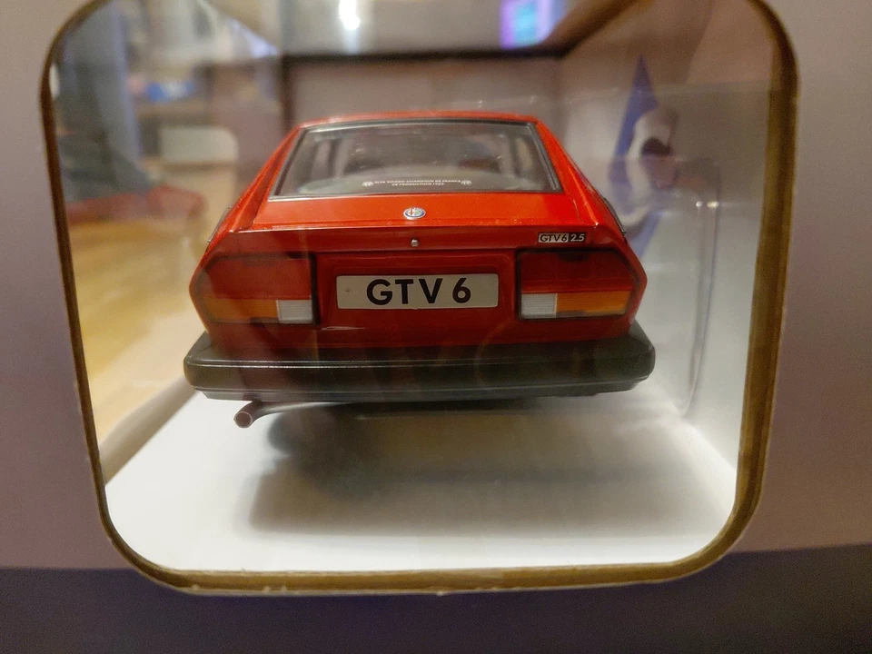 ALFA GTV6 1/18 SOLIDO S - Photo 3/4