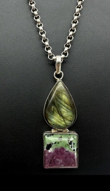 Beautiful Sterling Silver 925 Labradorite And Ruby Zoisite Pendant