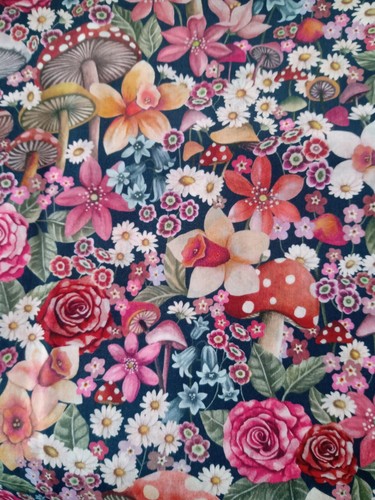 Remnant CURIOUS LAND - floral mushrooms - Liberty Tana Lawn Approx 44 x 50 cm - Picture 2 of 4