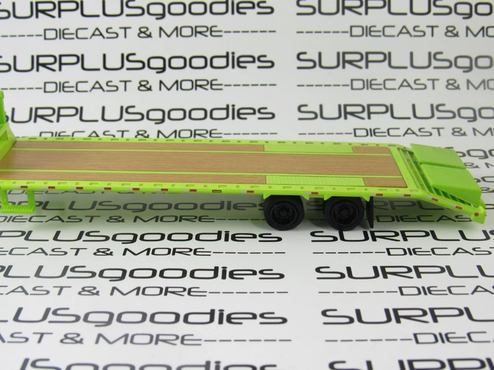 Greenlight 1:64 LIFTED Black 2017 DODGE RAM 2500 POWER WAGON w/Gooseneck Trailer - Image 4 of 4