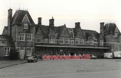 PHOTO  WELSHPOOL STATION (BR) BEFORE ALL THE RECENT CHANGES - WHEN A STATION WAS